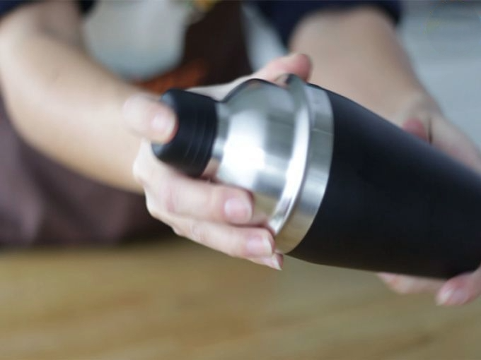 Barista Tip: “Use a Timer for Ice Shaking – Not Just for Tea Steeping”